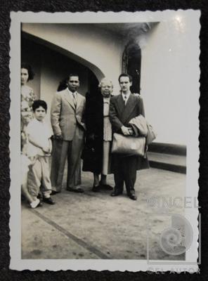 Francisco Alvarado antes de partir en viaje de estudios a Florencia, Italia por Alvarado, Francisco