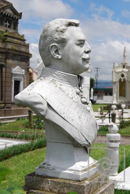 Manuel María de Peralta (marqués de) por Carrier Belleuse, Louis (extranjero). Patrimonio cultural escultórico