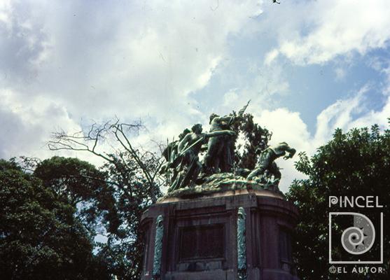 Monumento Nacional por Carrier Belleuse, Louis (extranjero). Patrimonio cultural escultórico