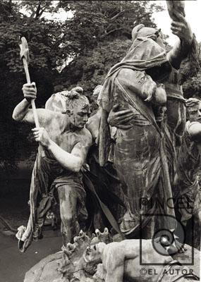 Monumento Nacional (Tres repúblicas Centroamericanas y la muerte. Costa Rica y Nicaragua ) por Carrier Belleuse, Louis (extranjero). Patrimonio cultural escultórico