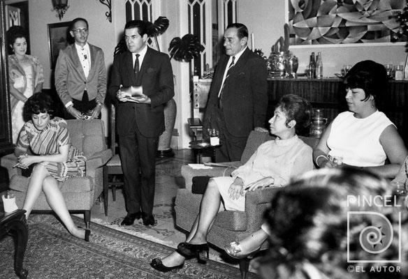 Homenaje a los profesores Francisco Amighetti y Rosario García por Escuela Nacional de Bellas Artes. Amighetti, Francisco. Jiménez, Guillermo.  Portuguez Fucigna, John