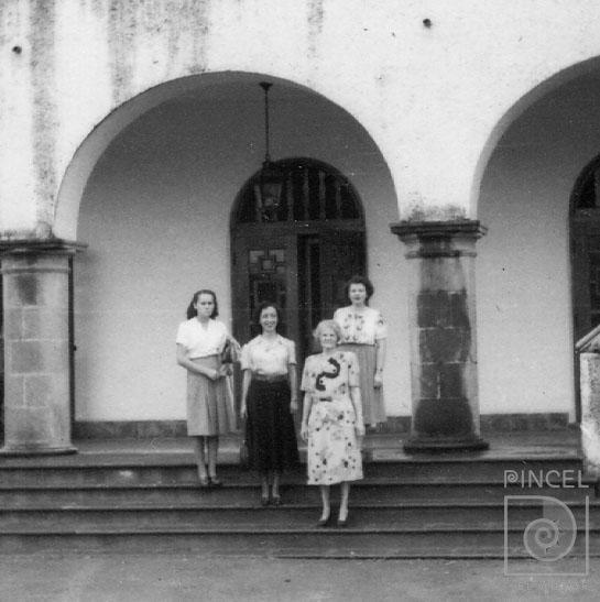Paseo al Instituto Agrícola de Turrialba por Escuela Nacional de Bellas Artes. Luján, Flora