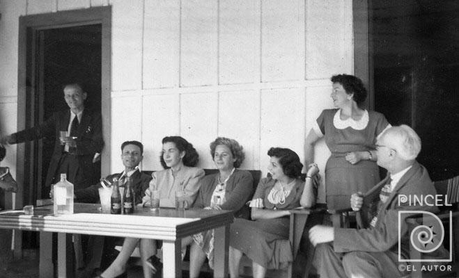 Paseo a Villa Eileen por Escuela Nacional de Bellas Artes. Moya, Rigoberto. Bertheau, Margarita. Fernández, Lola. Bierig, Alex