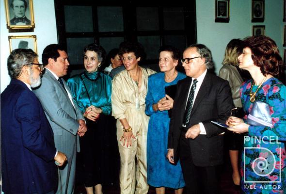 Fotografía exposición Acuarelista en la Asamblea Legislativa por Gómez, Margarita. Delcore, Ena