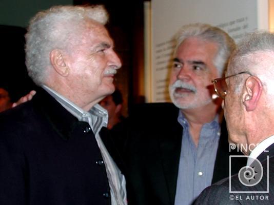 Fotografía  de Felo García, Carlos Poveda y Guido Sáenz en exposición C Poveda por Poveda, Carlos. García, Rafael Angel (Felo)
