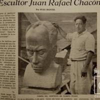 El artista junto a su obra Clorito Picado por Chacón, Juan Rafael