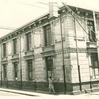 Costado sur de la antigua Biblioteca Nacional por Documental. Patrimonio Arquitectónico