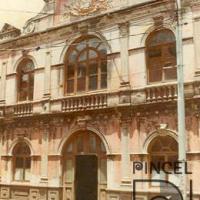 Fachada y entrada principal de la antigua Biblioteca Nacional por Documental. Patrimonio Arquitectónico