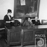 Asamblea en memoria de Max Jiménez. Flora Luján leyendo su escrito por Escuela Nacional de Bellas Artes. Luján, Flora. Jiménez, Max