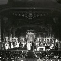 Coronación de la reina en el Teatro Nacional por Gómez Miralles, Manuel. Teatro Nacional