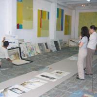 Fabio Herrera con Ileana Alvarado y María Enriqueta Guardia en el taller por Herrera, Fabio. Grupo Bocaracá