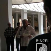 Roberto Jiménez dando el discurso en la Exposición Max Jiménez en el Museo Nacional de Arte Cubano por Jiménez, Max