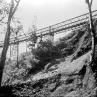 Puente del ferrocarril sobre el río Pirrís por Morgan, Henry