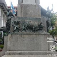 Monumento a Juan Rafael Mora Porras (detalle lateral izquierdo) por Piraino, Pietro (extranjero). Patrimonio cultural escultórico