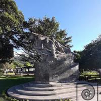 Monumento a  los héroes caídos de la Guerra Civil de 1948 por Umaña, Luis